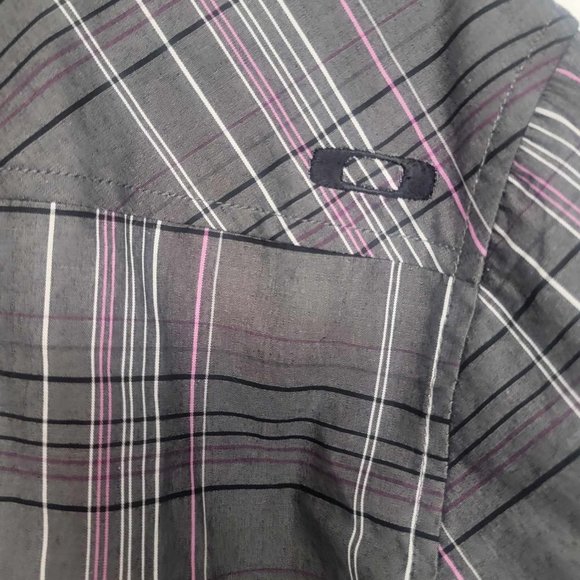 Mens Size L Oakley Short Sleeve Plaid stripe black grey pink button down shirt - Picture 9 of 9